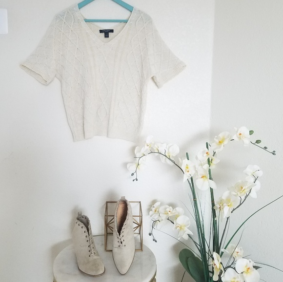 Nine West Sweaters - Nine west short sleeve knit sweater.